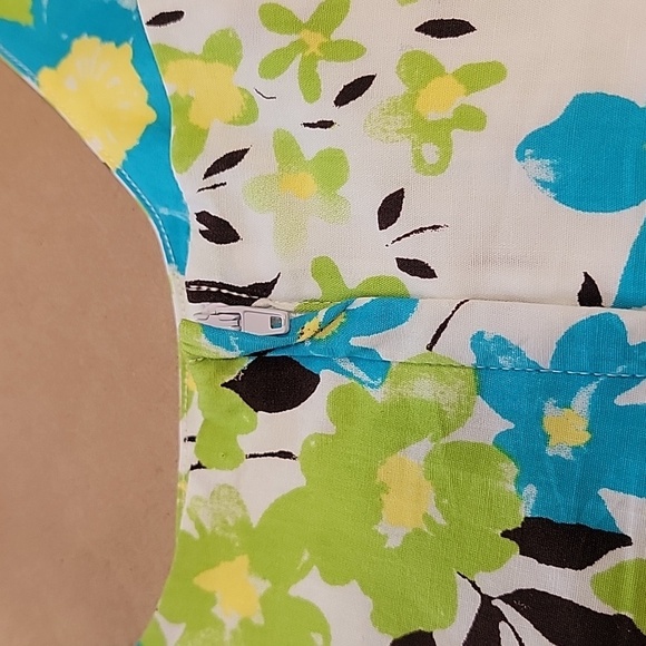 Sweet Size 8 Pistachio Green, Bright Blue and White Sleeveless Sheath Dress - Picture 11 of 11